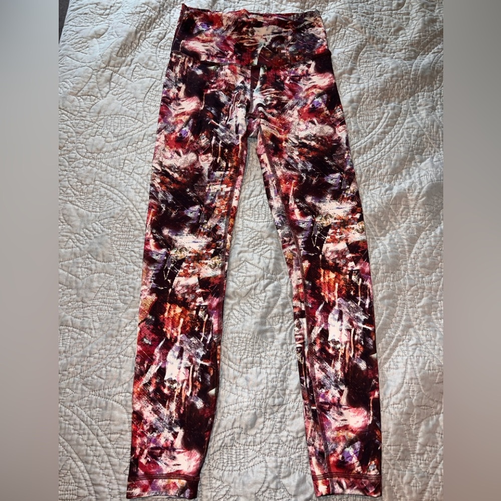 Lululemon Wonder Train leggings 25”